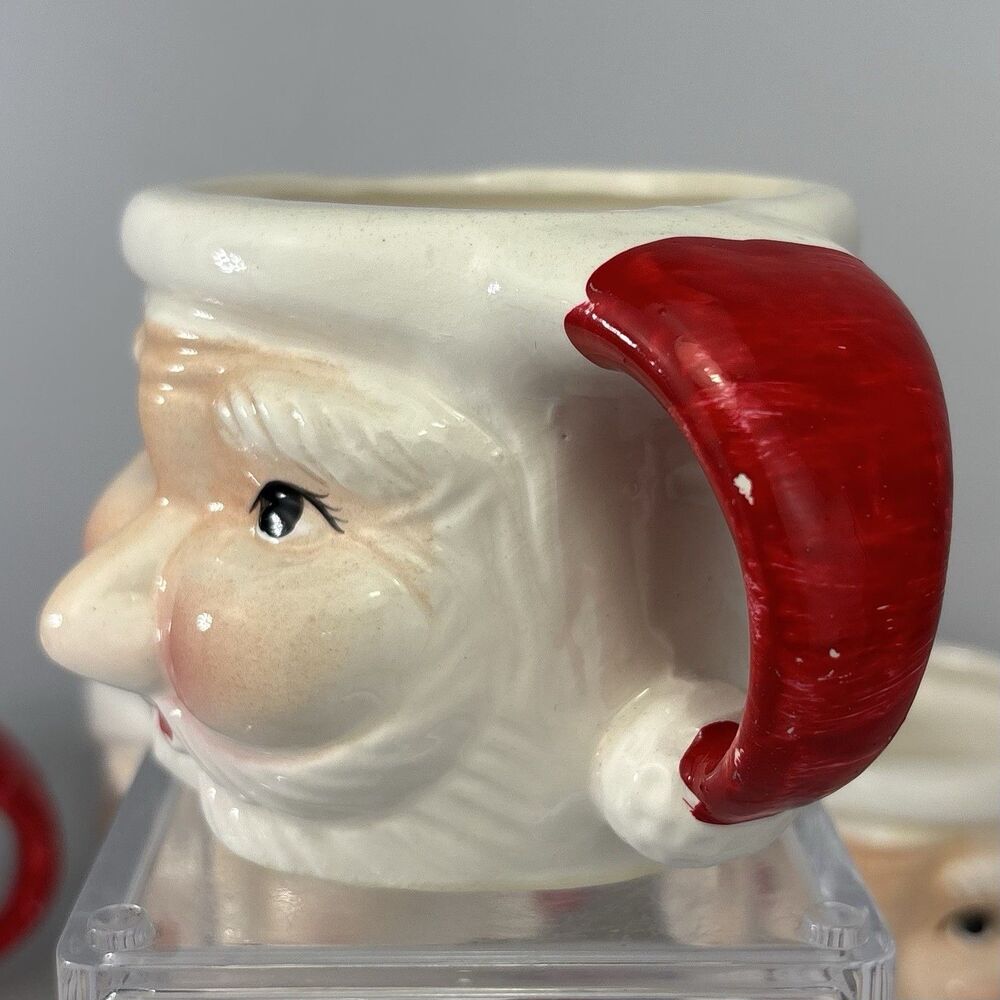 Vintage 8 oz Santa Claus Mugs Made in Taiwan Set of 4 Hand Painted - Picture 3 of 16